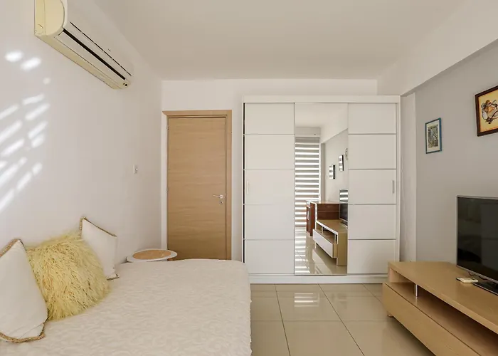 Appartamento Lovely Bedroom In Shared